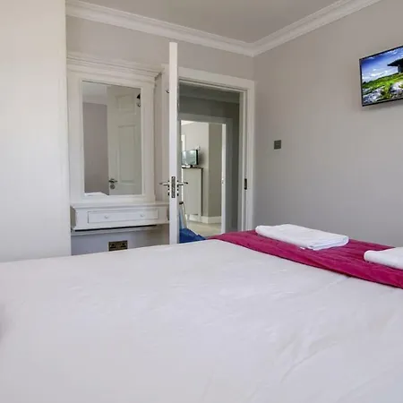 Salthill Townhouse With Parking * 戈尔韦